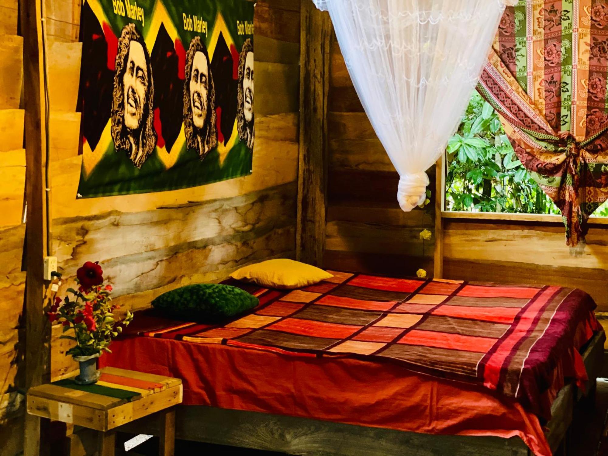 Land Of Promise - Reggae Bar & Eco Village Zanderij Zewnętrze zdjęcie